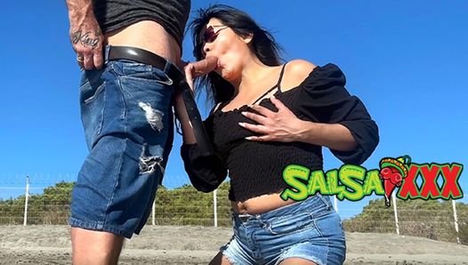 Gorąca Latina Nataly Roux Ass jebana przez Jean Pallett w SalsaXXX