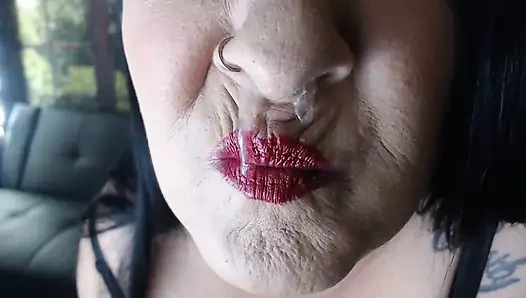 Сопливый отсасывает нос на черном