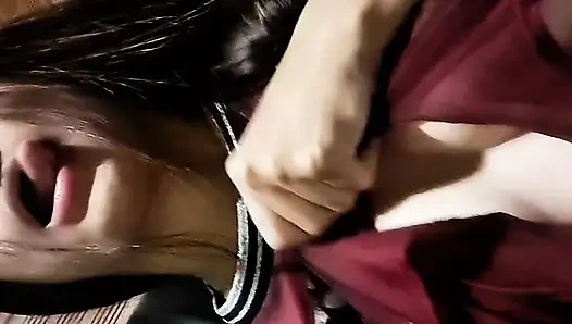 Memek basah seksi di kamar mandi