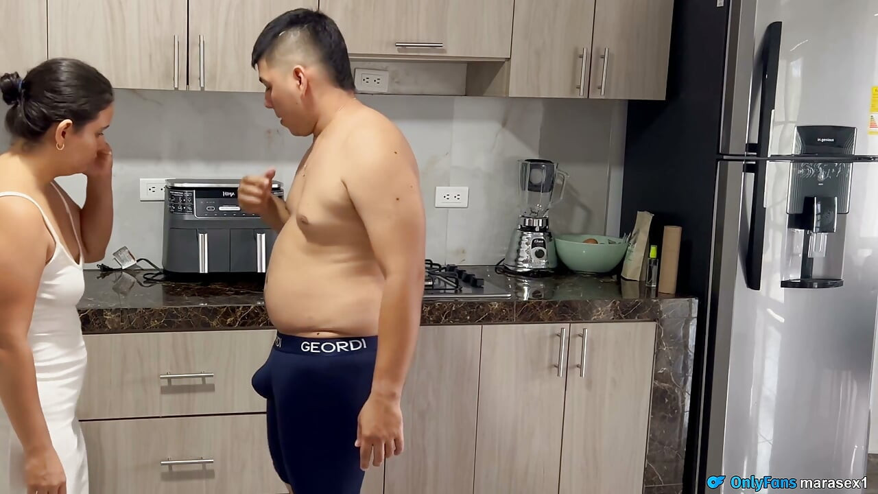 Stepmom Unexpectedly Tripped Over Her Stepson's Cock