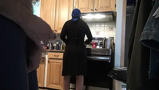 Моя лучшая жена фрейнда чуть не застукала меня за мастурбацией !!