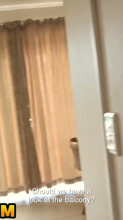 Agente imobiliária sul-africana fode cliente branco na listagem | Clip 2