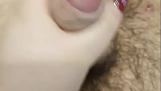 Kontol kecil ini suka dipermalukan dan ditertawakan, dan aku terangsang hanya karena berpikir tentang hal itu.