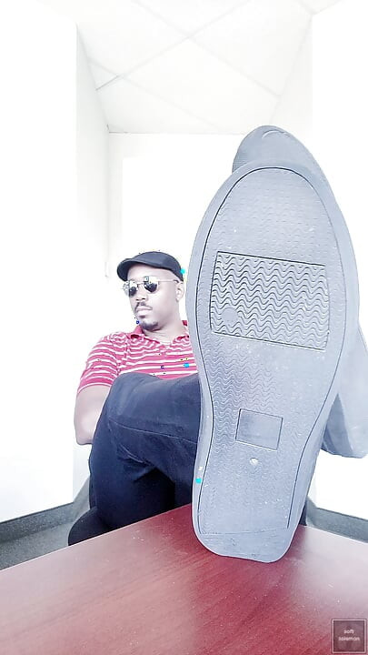 Male soles in the office (6) (2026)