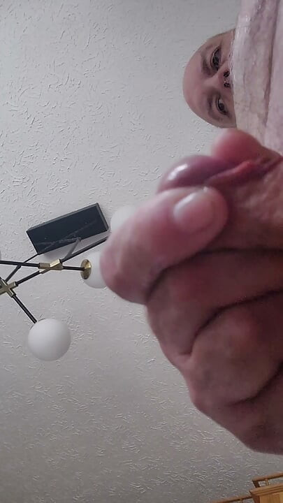 Here's a cumshot for you baby !!