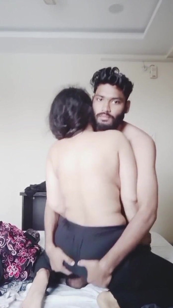 Schlüsselmoment aus "Meine freundin, Romantik mit mir in meinem schlafzimmer in shalwar qamees"