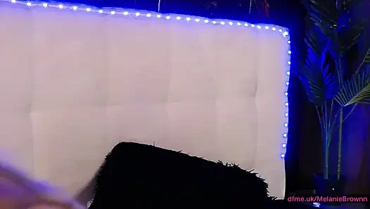 Real women, dirty chat, instant chemistry. horny girl masturbation, Paypig, legs that stun!