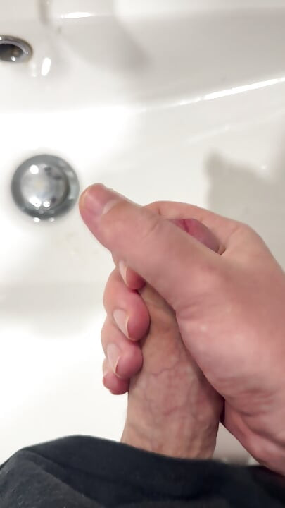 Trying To Cum With Empty Balls