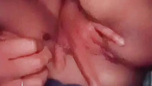 Возбужденная малайская соседка обожает 69