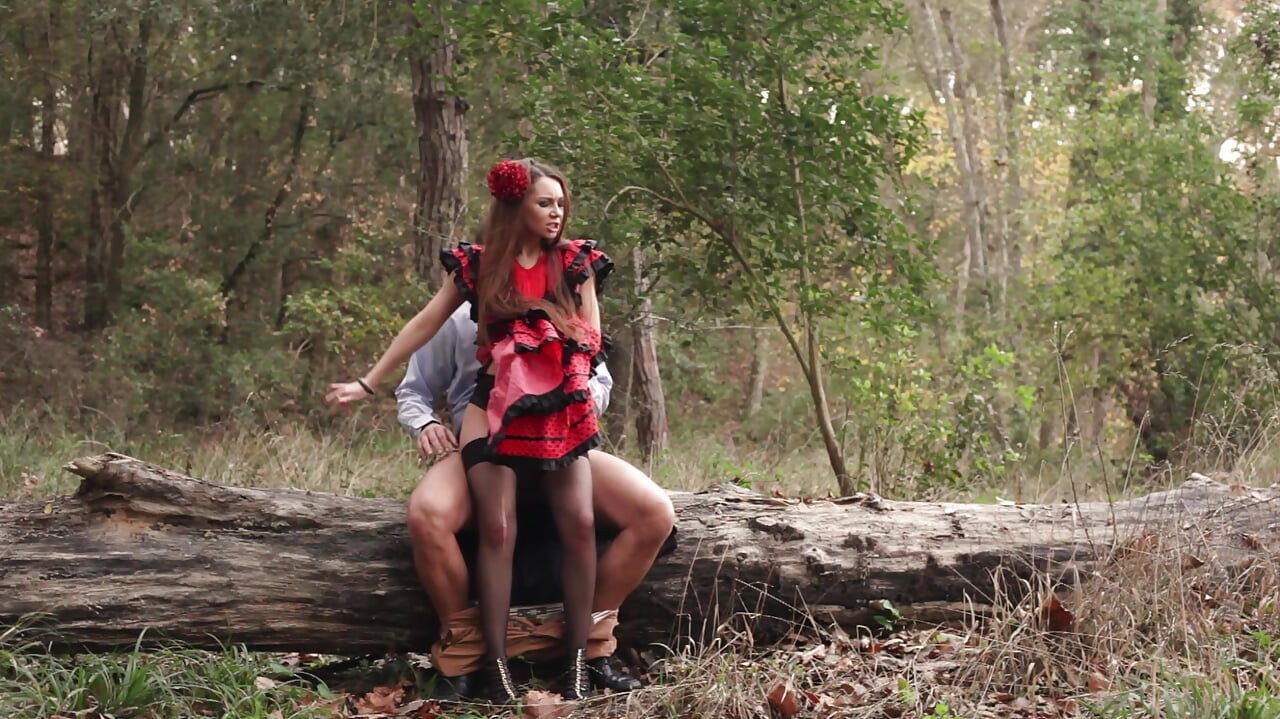 Polka Dot Skirt Babe Fucked Hard in Forest