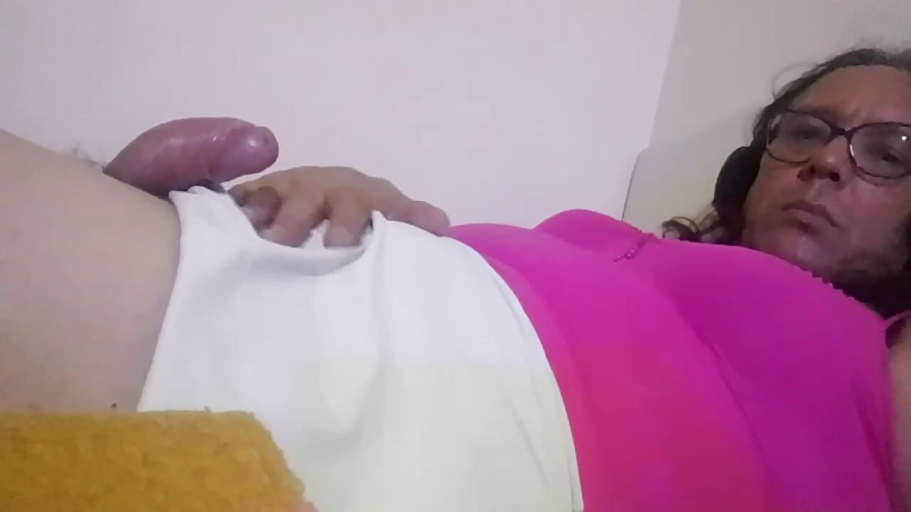 The tampon falls out