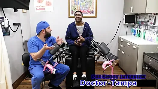 Ujian Gyno pertama Daisy Mynx