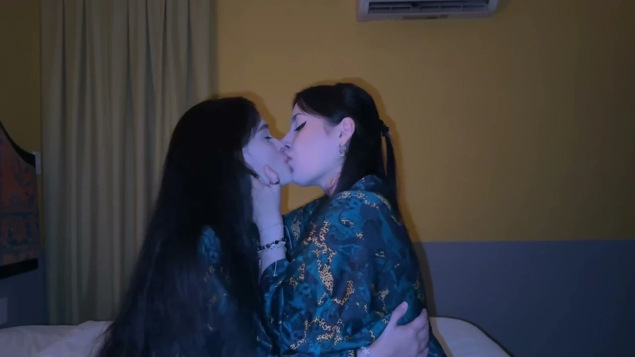 HOT COMPILATION OF KISSES AND ORGASMS OF TWO SEXY LESBIANS