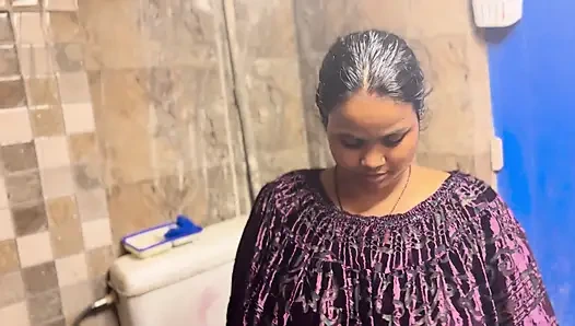 Ngentot hot di kamar mandi bareng padosan tanpa henti sepanjang malam