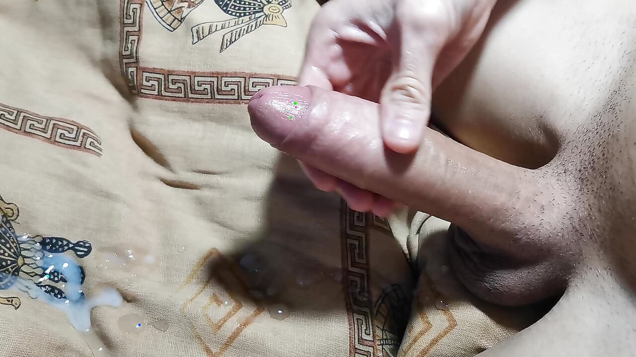 Büyük inleyen orgazm ve güçlü sperm çeşmeleri