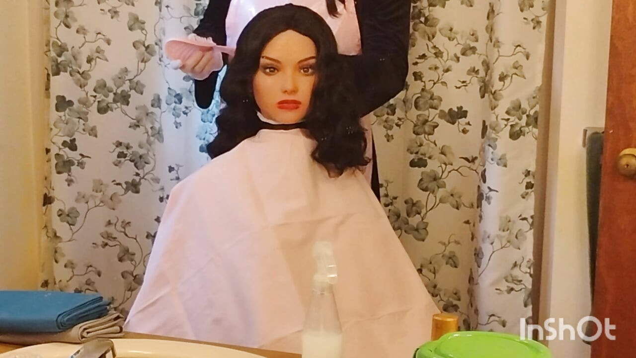 Emma the barberette colorful haircutting cape show