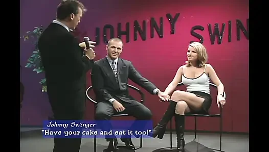 Pelacur mengerang menunggangi kontol keras