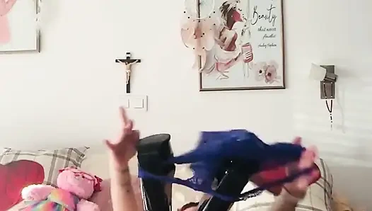 Hot MILF Get You Hard