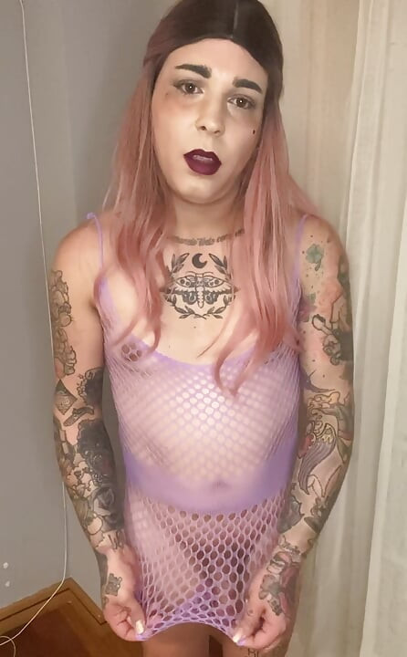 אתה אוהב בגד כזה? אהבתי את התחושה של הזין שלי