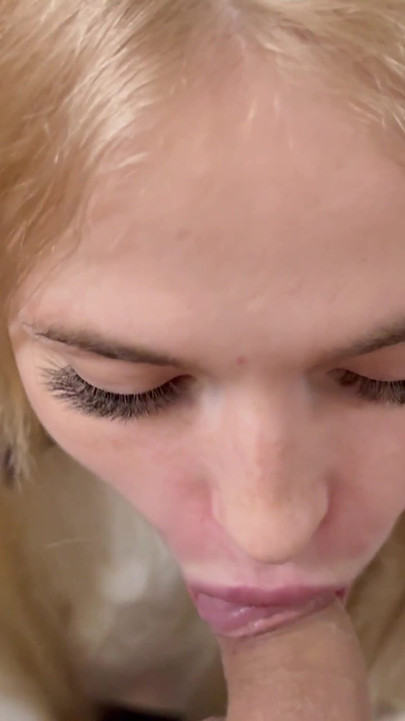 I mixed up the floors and accidentally walked into someone else's apartment. | Clip 1