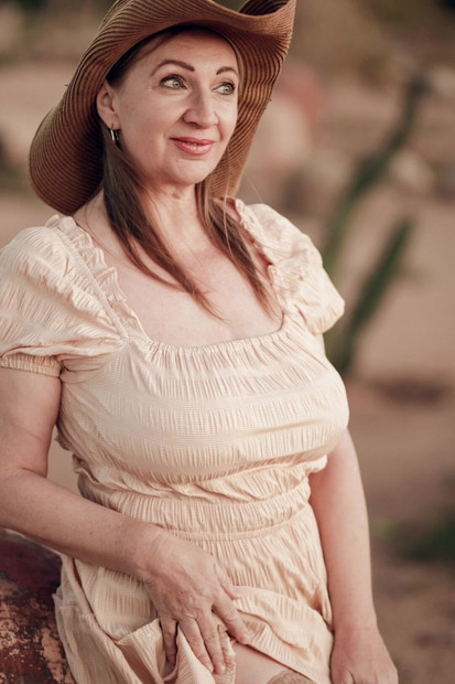 Sexy Milf - cowgirl