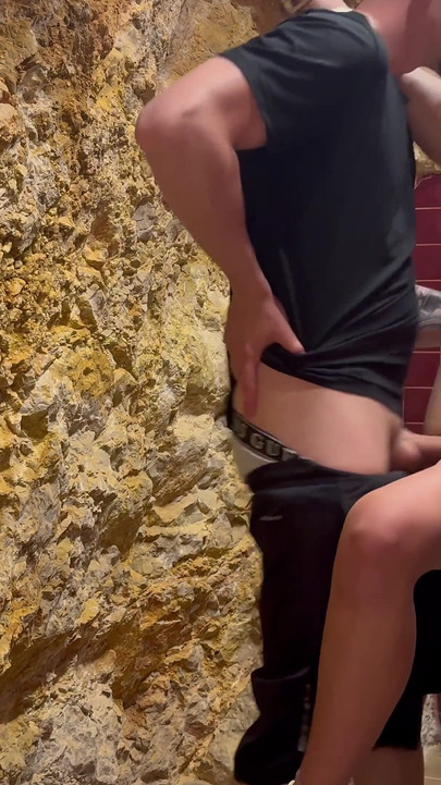 Fucking in a Toilet Party with the Boyfriend Out There