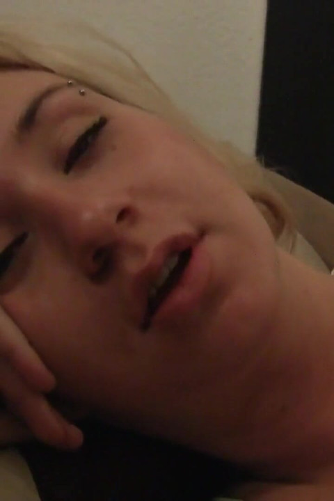 Dick Sucking Debutante Anya Reign Totally Amateur!