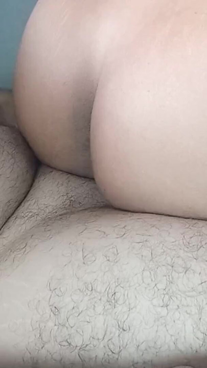 naughty maid was alone dude up and gave the pussy tasty | Clip 1