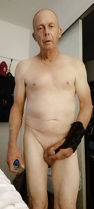 I Watch SPH Videos And Get So Turned  On I Go Online And Confess My Desire To Be Humiliated