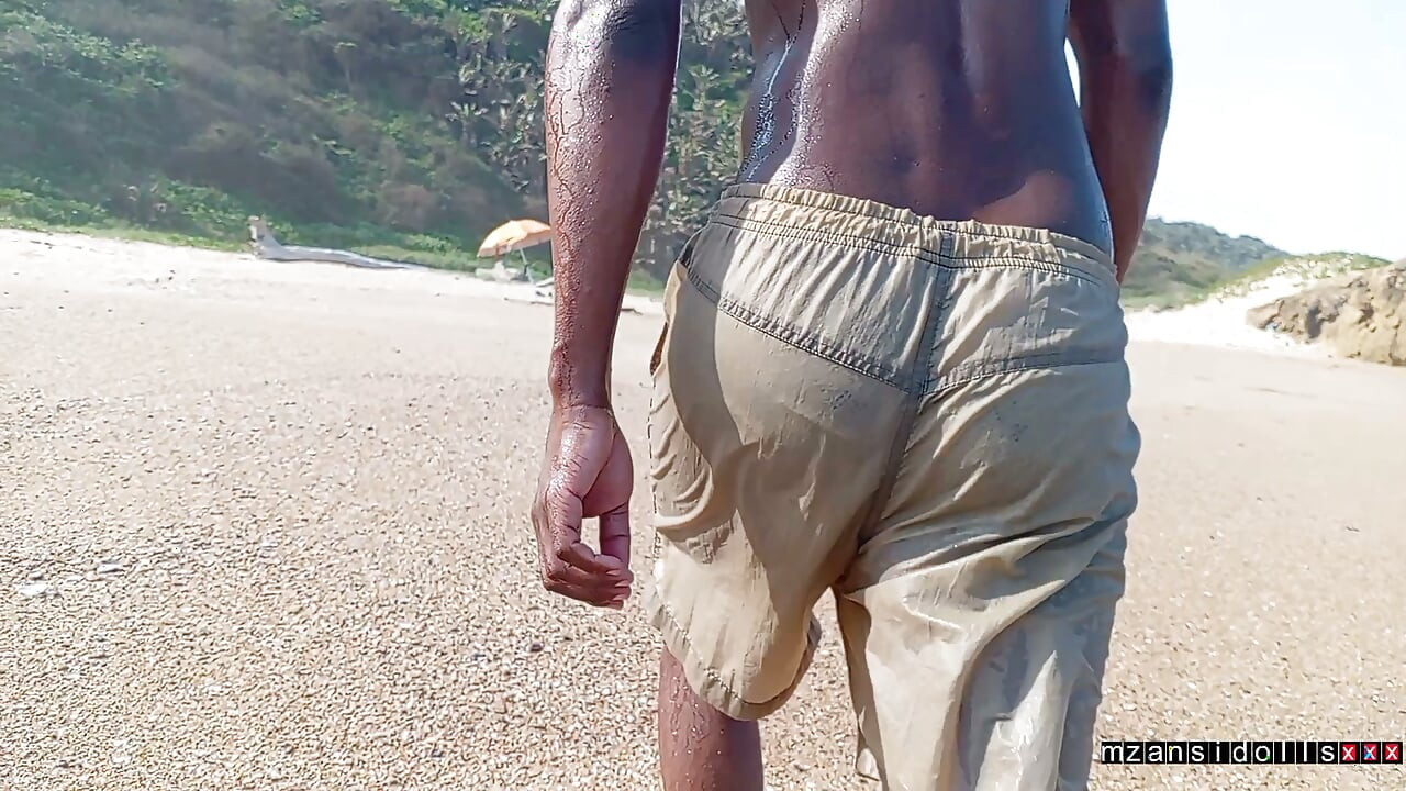 18 Year Old Ebony Getting Fucked at the Beach