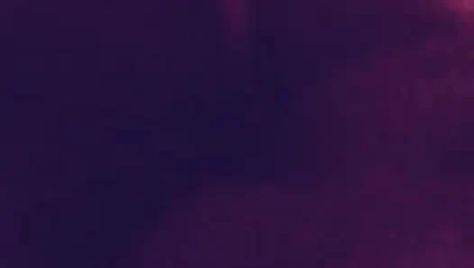 Непальская девушка мастурбирует