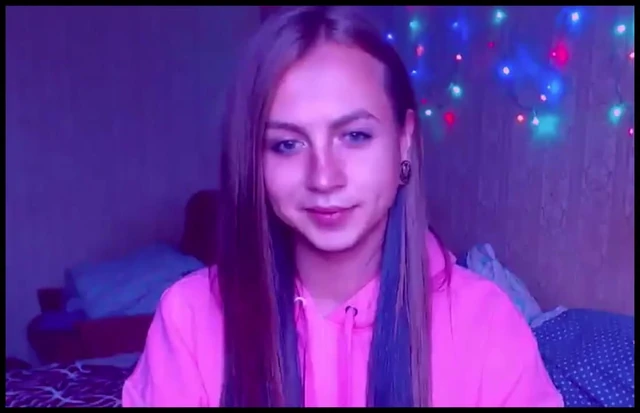 Pretty TS camshow