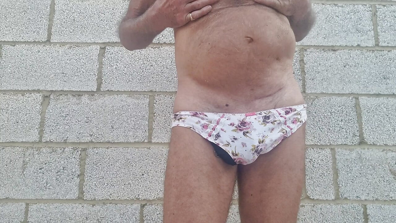 Removing my cock rings (no cum)