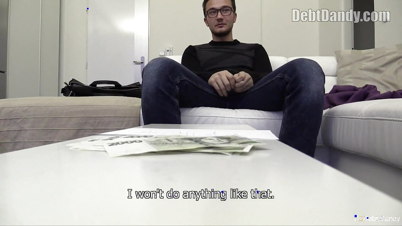 Czech Hunter - Czech Hunter Lures a Handsome Ukrainian Shop Assistant Inside for Hard Fucking