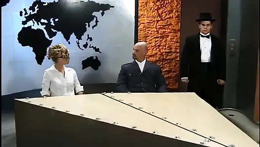 Nina Whett ve Vivi Anne Cinsel Avcılar