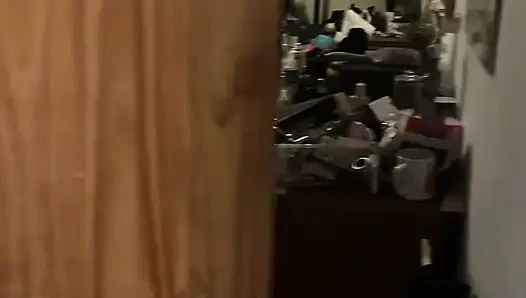 Pamer teman serumahnya!