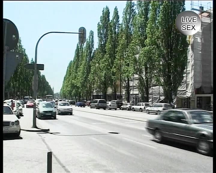 Za Niemieckimi Drzwiami Jest Kurczliwie Pieprzone - Pełny Film