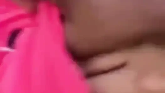 Подруги гэнгбэнг трогают мои сиськи и лижут мою киску