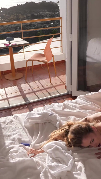 Horny beauty Mary Rock goes for a morning sex with Mugur