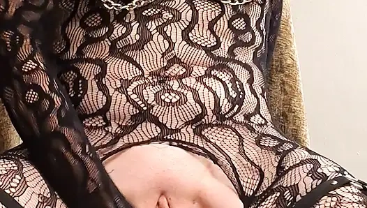 Горячая милфа наслаждается своим дилдо