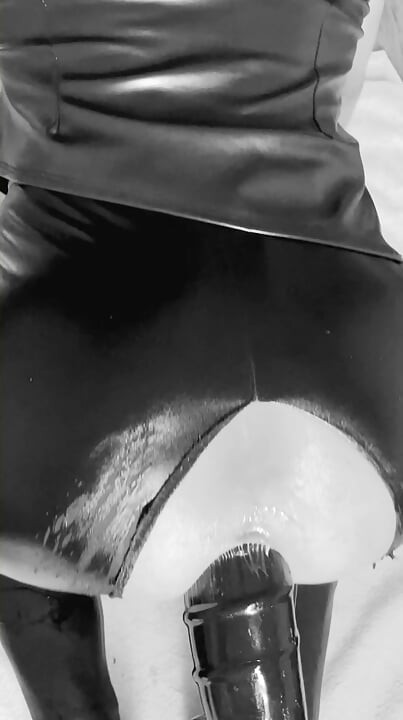 Трахни мою дуже велику дупу дуже приємно