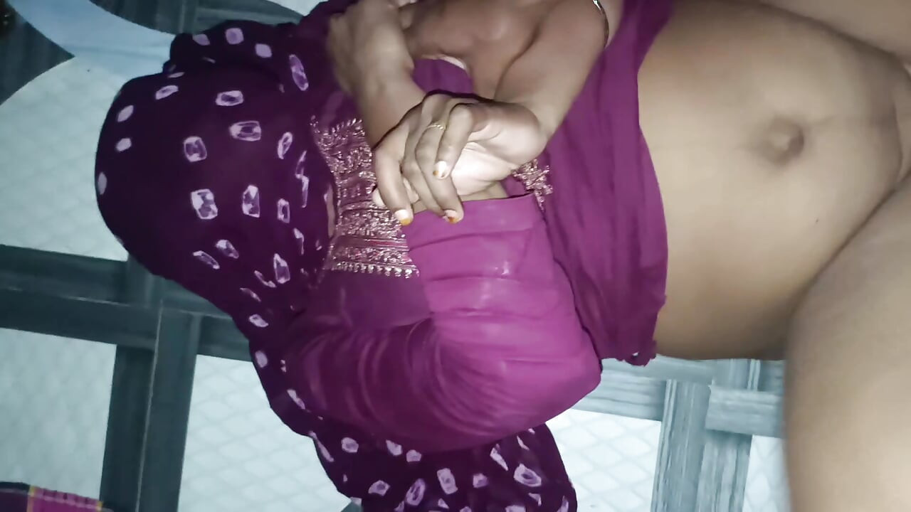 Pati ka dost aaya aur usne mujhe bahut pila