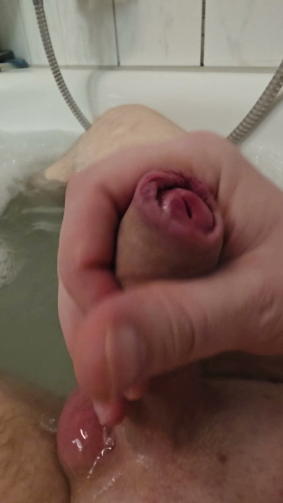 Solo in the bathtub !! 2from3 !!