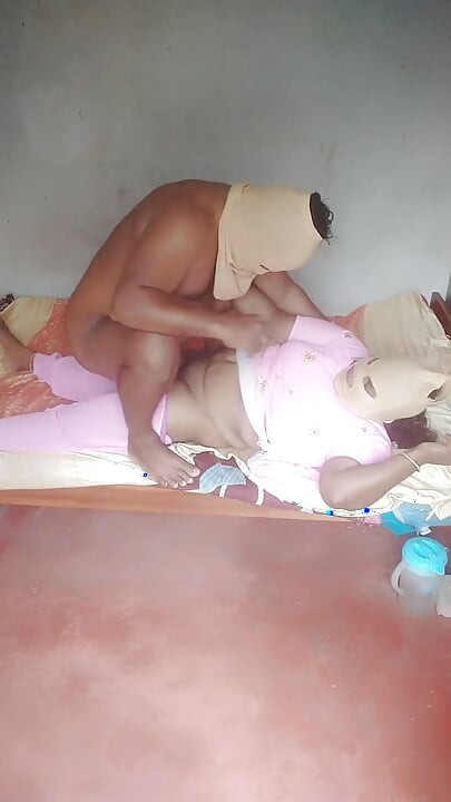 Stepsister bedroom performance