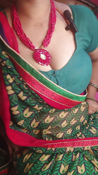 I want big black dick... Indian bbw wife saree dance and nude show
