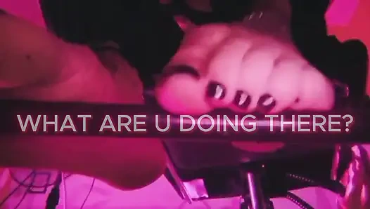 POV Человеческая Мебель: оставайся еще, пока я наслаждаюсь моей музыкой, твоя итальянская богиня