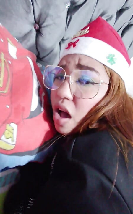 Üzgünüm, hiçbir komşu genç değil, herkes çok yaşlı ve bu genç adamı bu Noel'i sikmesi için tuttum 2023