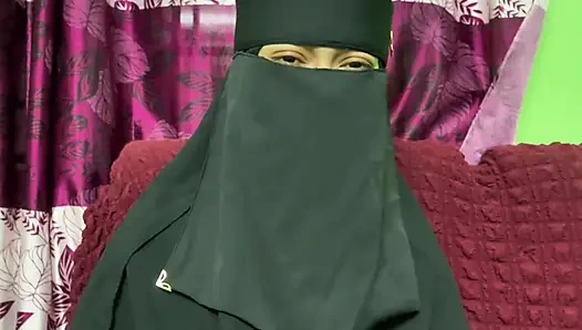 My favorite sexy Desi Bhabhi wants to fucking with me