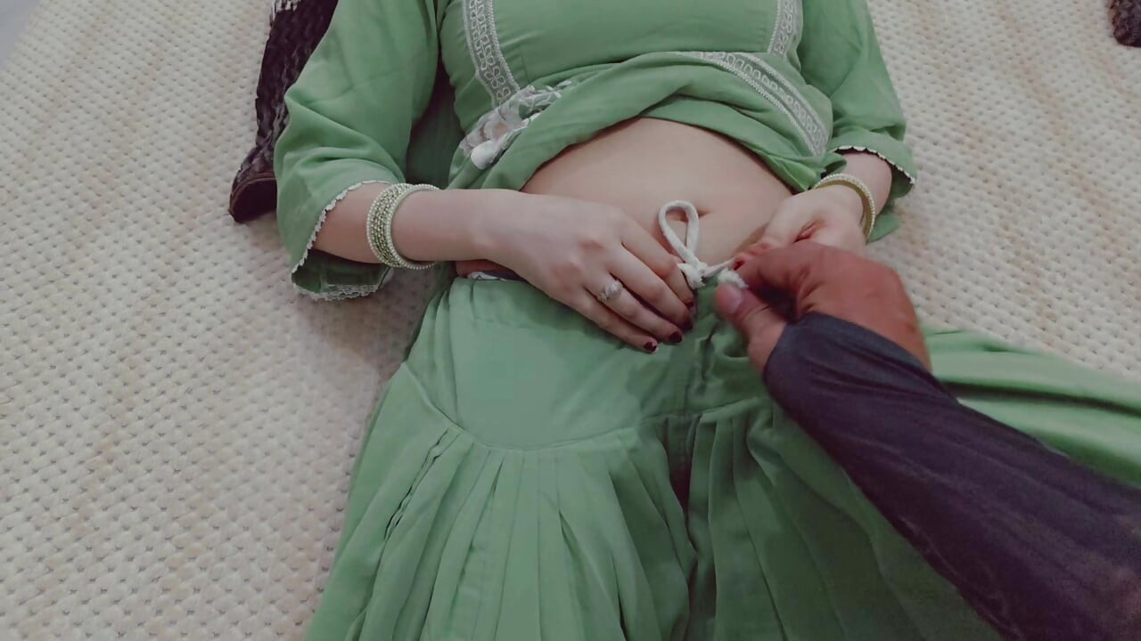 Pdosan bhabhi Ghar par thi akeli