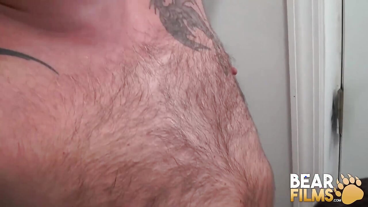 Bearfilms - fondos peludos de Marc Angelo para oso grande Cooper Hill